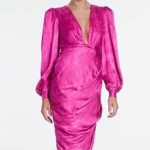 ONE33 SOCIAL the kamali fuchsia ruched jacquard midi dress